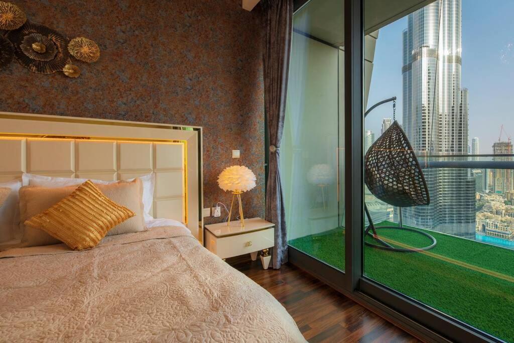 First Class 3Br With Full Burj Khalifa And Fountain View Dubai Exteriör bild