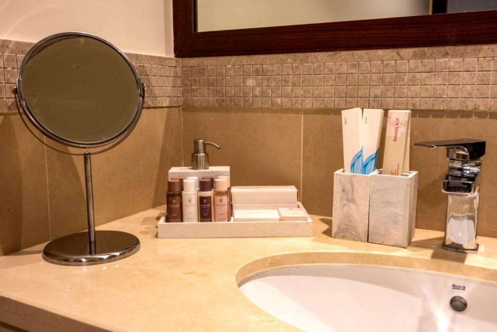 First Class 3Br With Full Burj Khalifa And Fountain View Dubai Exteriör bild