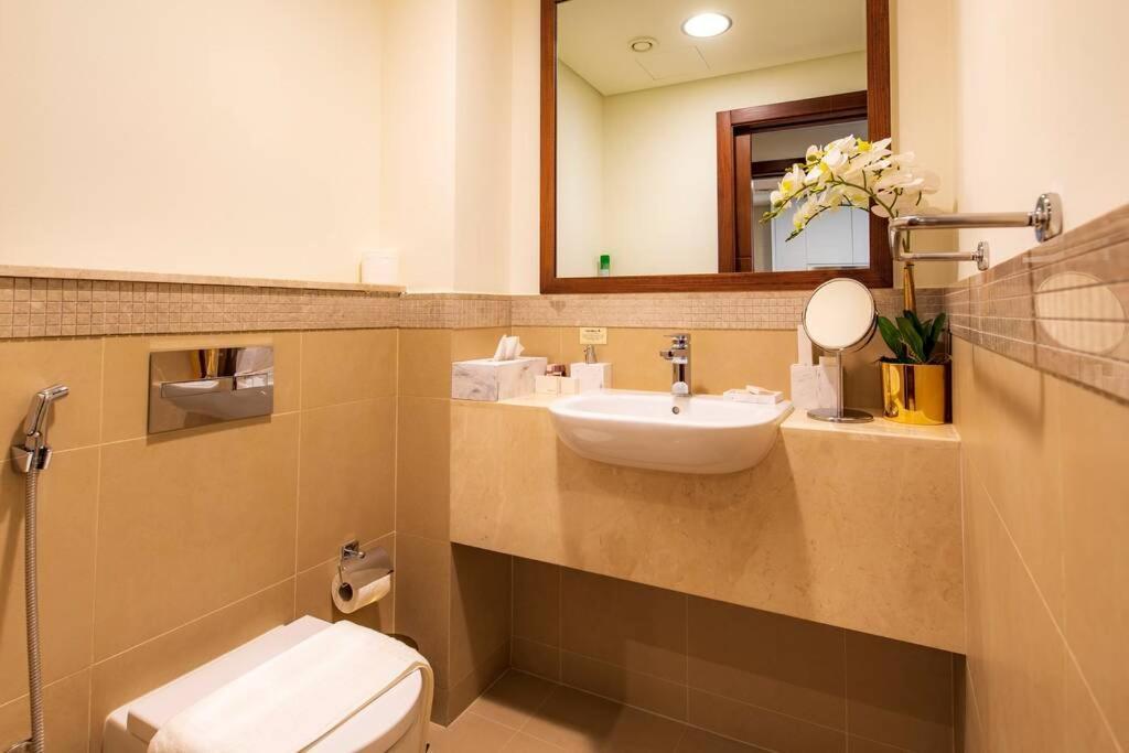 First Class 3Br With Full Burj Khalifa And Fountain View Dubai Exteriör bild
