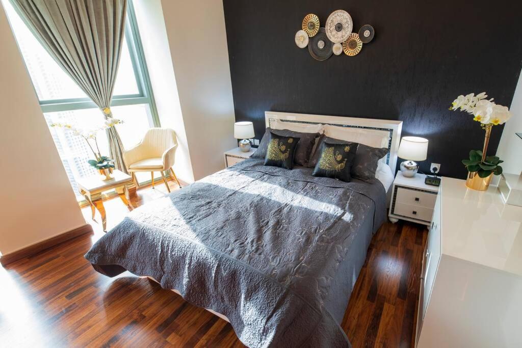 First Class 3Br With Full Burj Khalifa And Fountain View Dubai Exteriör bild